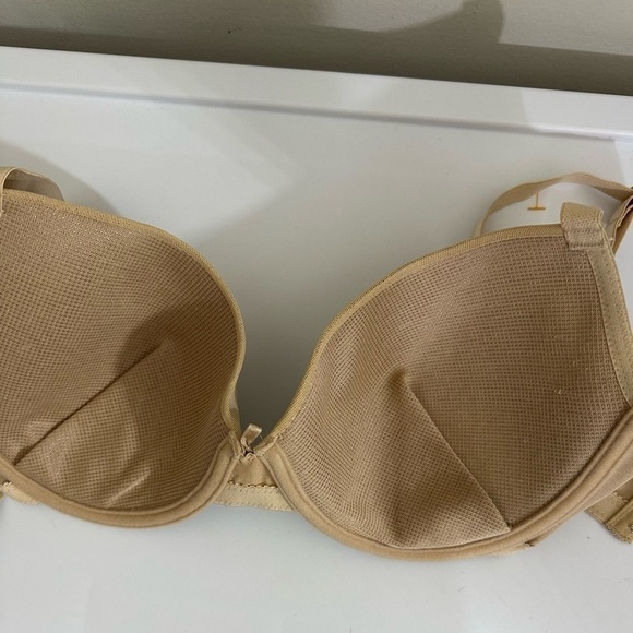 Barely Breezies. sz 38C bra. Sand color with gray lace accent - Picture 3 of 10